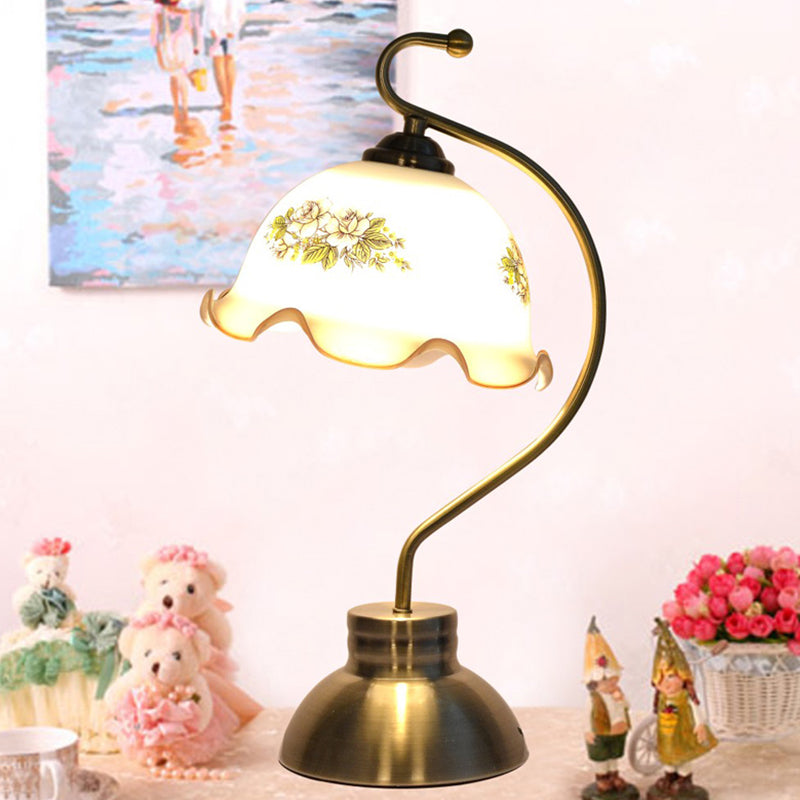 1-Head Bowl-Like Night Light Traditional Brushed Brass Milky Glass Scalloped Table Lamp for Study Room