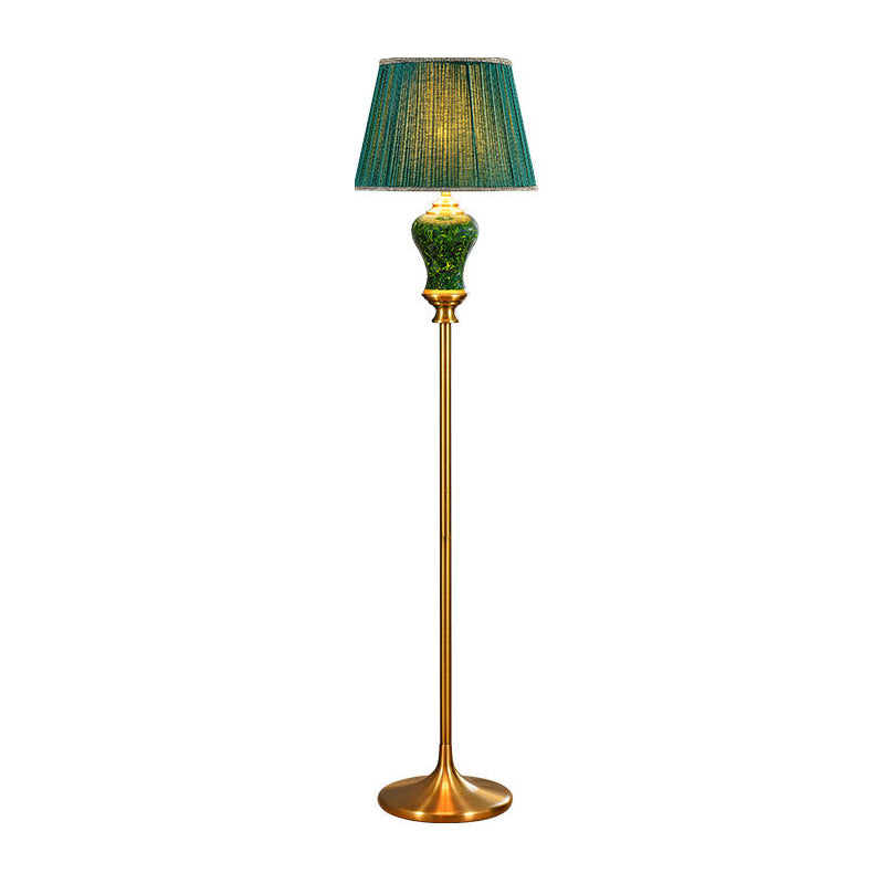 Tessuto placcato illuminazione da pavimento verde tamburo affusolato 1 lampadina in stile country stand up lampada con decorazione in vaso in ceramica