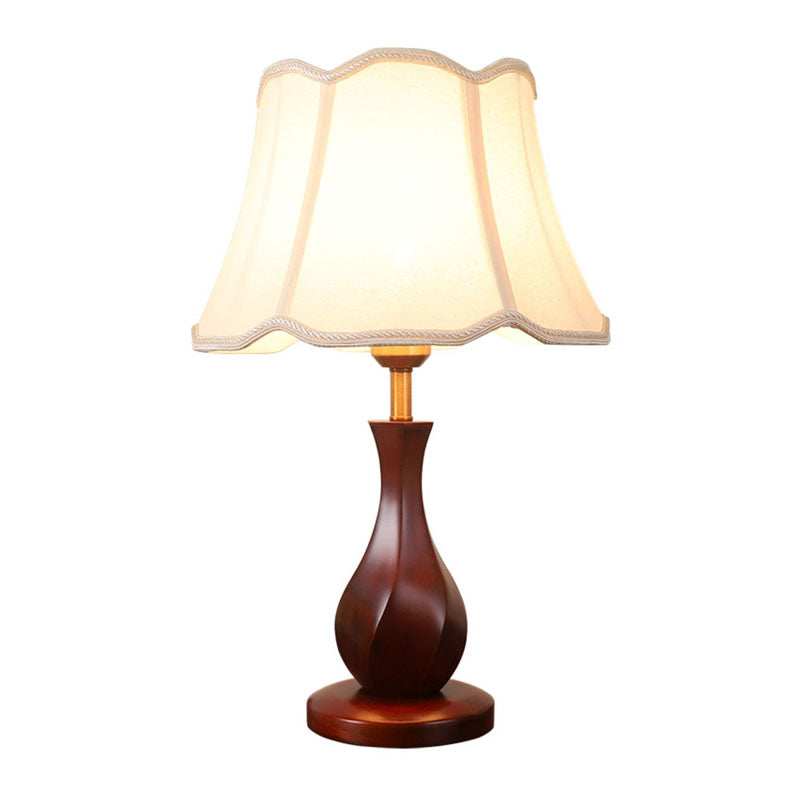 Countryside Flared Night Stand Light 1 Bulb Fabric Table Lamp with Scalloped Trim in Flaxen/Beige