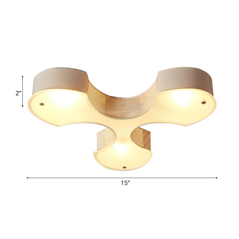 Lampada da incasso a fiore bianco Modernismo in metallo 3 lampadine Illuminazione da soffitto per soggiorno con dettagli in rete e vetro smerigliato