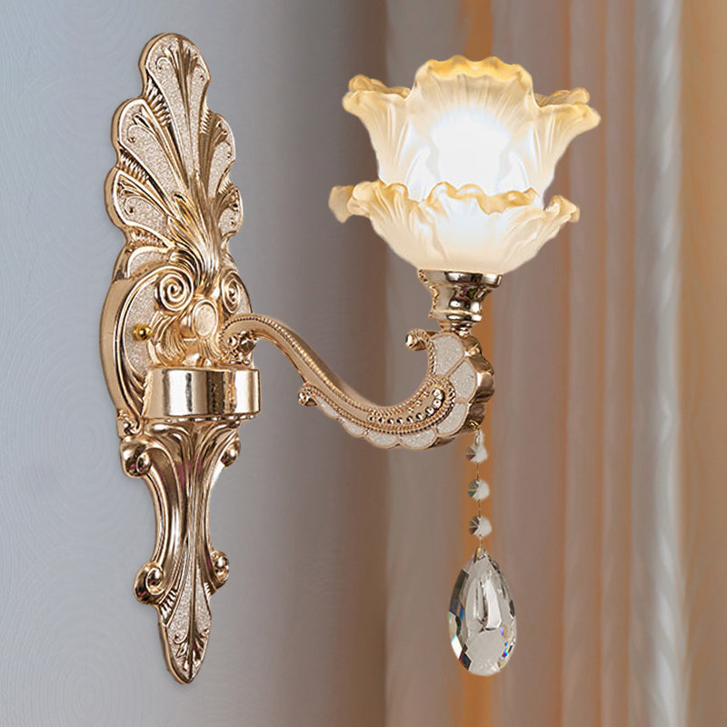 Layered Lettuce-Edge Chamber Wall Lamp Antique Frosted Glass 1/2-Light Gold Sconce Light Fixture