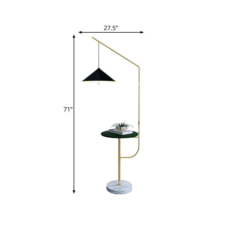 Metallic Conic Schattenbodenbeleuchtung Post moderne 1 Kopf stehende Stehlampe in Schwarz und Gold mit Regal