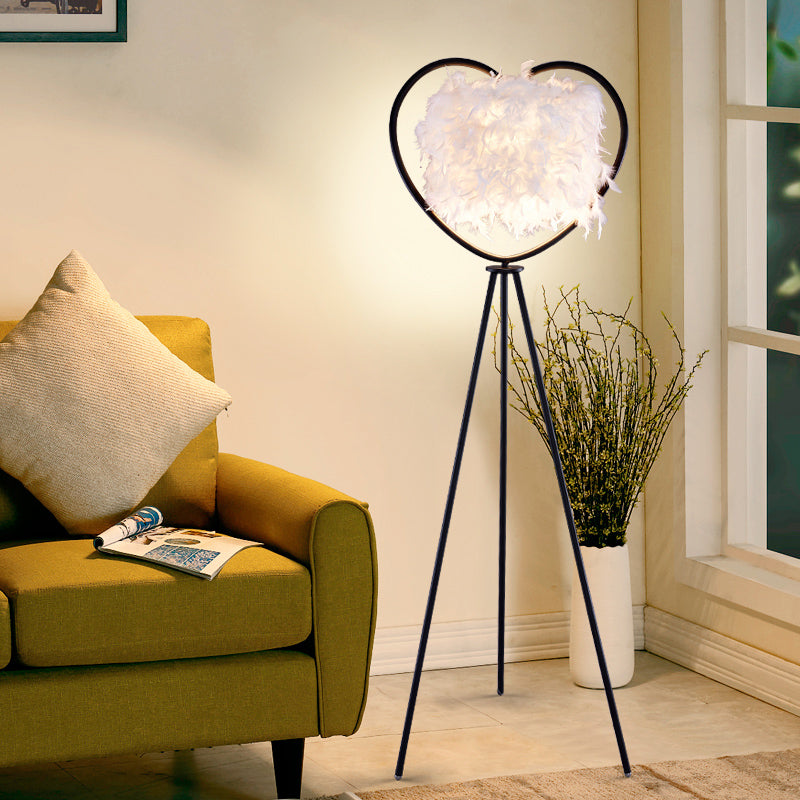 Loving Heart Frame Floor Lamp Post Modern Metallic 1-Head Black/Gold Finish Tripod Floor Standing Light with Feather Shade