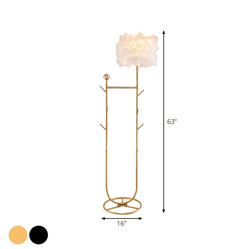 U-förmige metallische Baumbodenbeleuchtung Einfachheit 1 hellschwarz/goldener Finish Stand up Lampe mit Federschatten