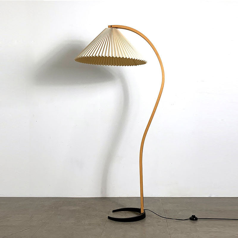 1 lichte bedvloerlicht Modernistische witte opstaanlamp met conische stofschaduw