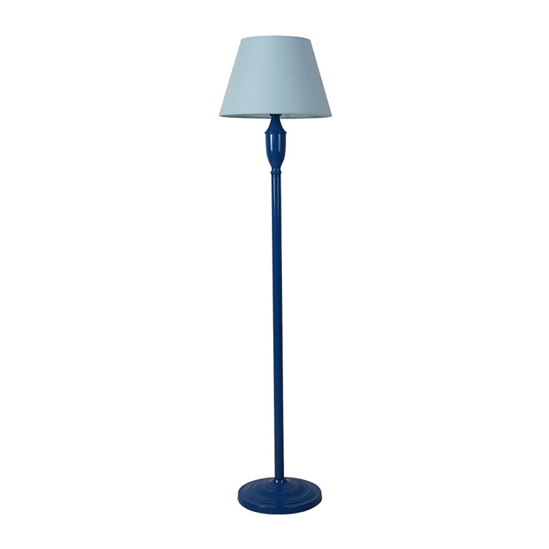 Blau 1 Glühbirnenboden Stehlampe Vintage Stil Stoff Fass geformtes Bodenlicht für Schlafzimmer