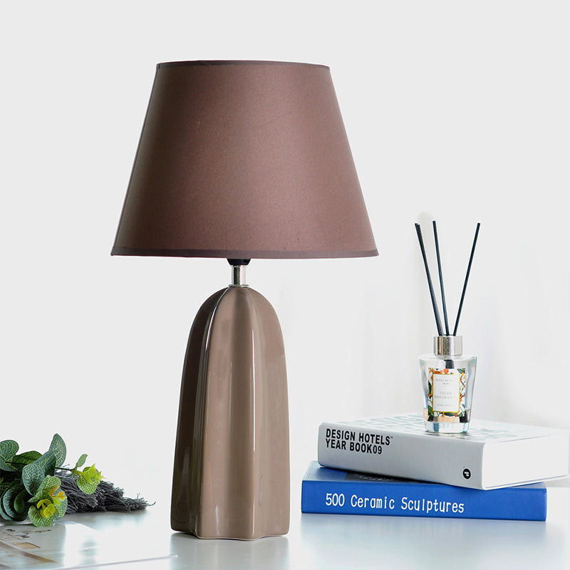 Beige/Brown 1 Head Table Lamp Traditional Style Fabric Conical Shade Table Light for Study Room