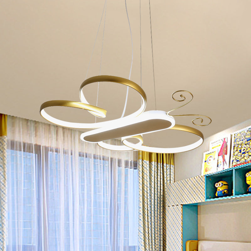 Cartoon vlinder frame suspensie licht acryl kinder slaapkamer led kroonluchter hanger lamp in goud/roze