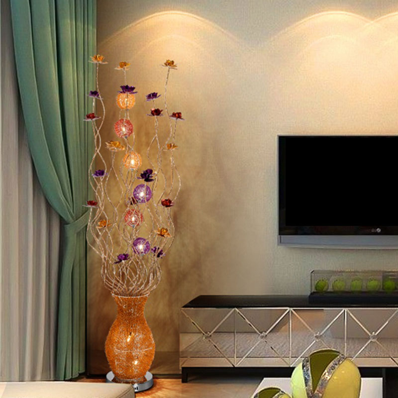 Stick Curved Stick Alluminio Floral Light DECORATIVE DECORE DECORE SOLO LED LAMPAGGIO con base di vaso in oro