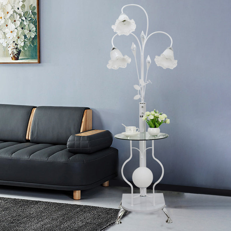 Zwart/wit 3-bulb vloerlicht Licht platteland metalen gebogen arm staande lamp met bloemenglasschaduw