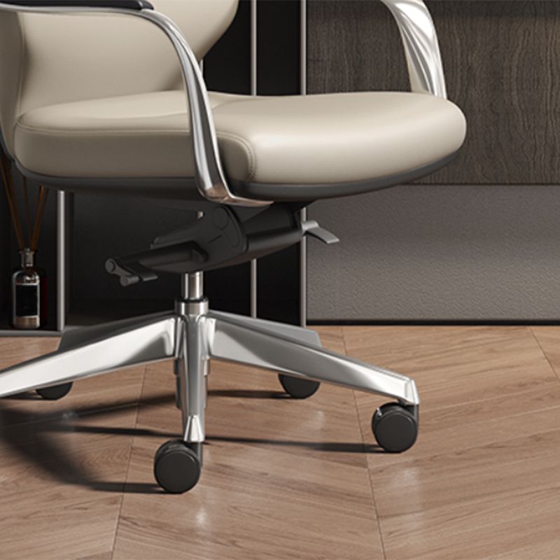 Modern Swivel Executive Chair Padded Arms Managers Chair for Office