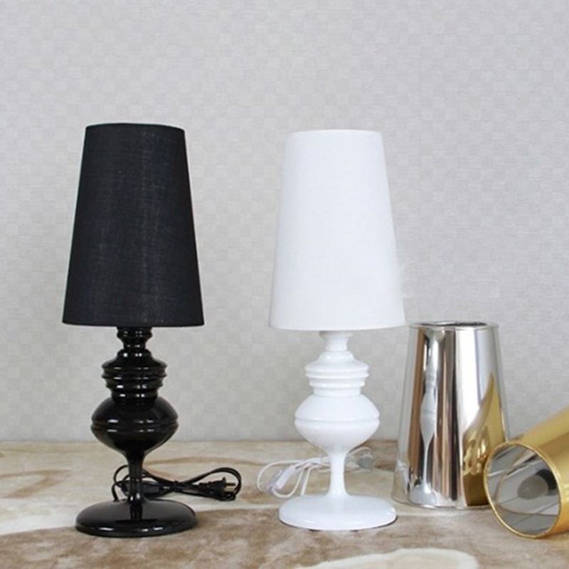 Postmodern Metal Table Lamp 1-Light Desk Light with Metal for Bedroom