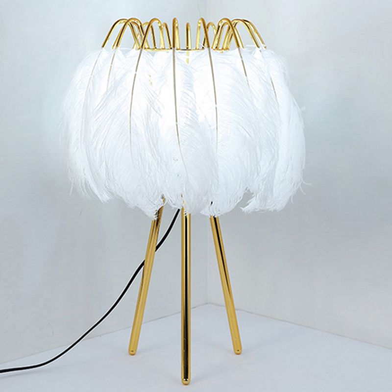 Tripod Shaped Night Lighting Minimalistic Metallic 1 Bulb Living Room Table Light with Feather Shade in Gold