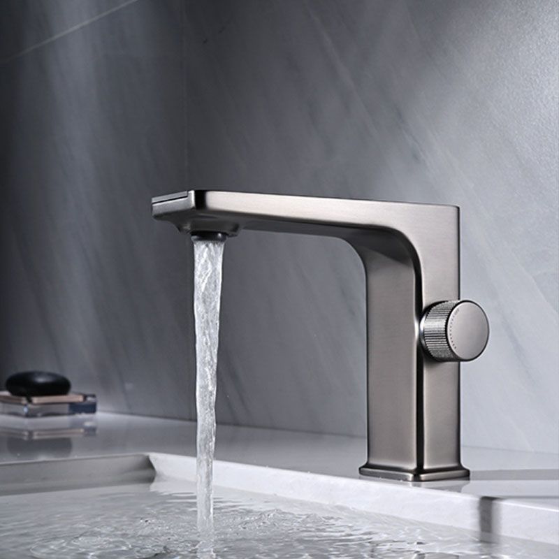 Contemporary Faucet Solid Color Metal LED Vanity Sink Faucet for Bathroom