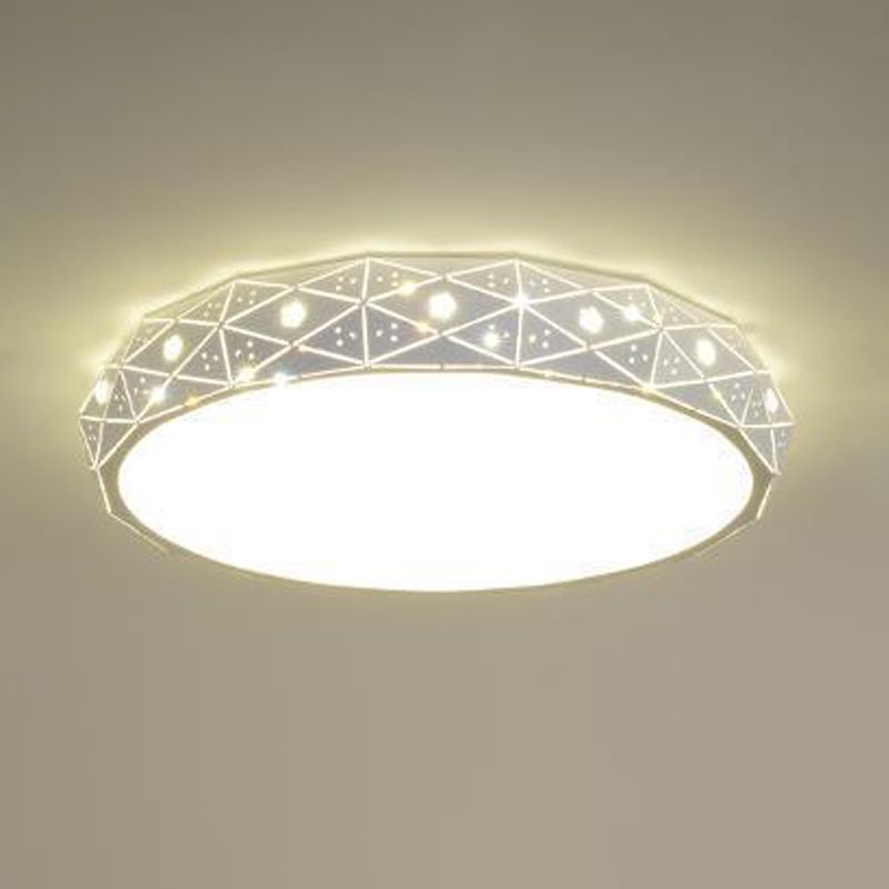 Modern Ceiling Lighting Geometric LED Flush Mount Fixture in White for Living Room