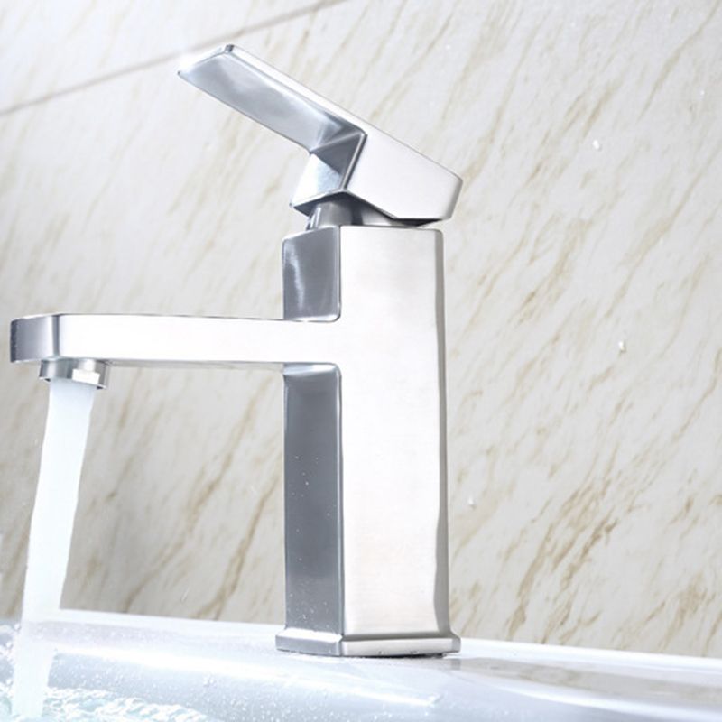 Basic Sink Faucet Plain Low Arc Metal Centerset Sink Faucet for Bathroom