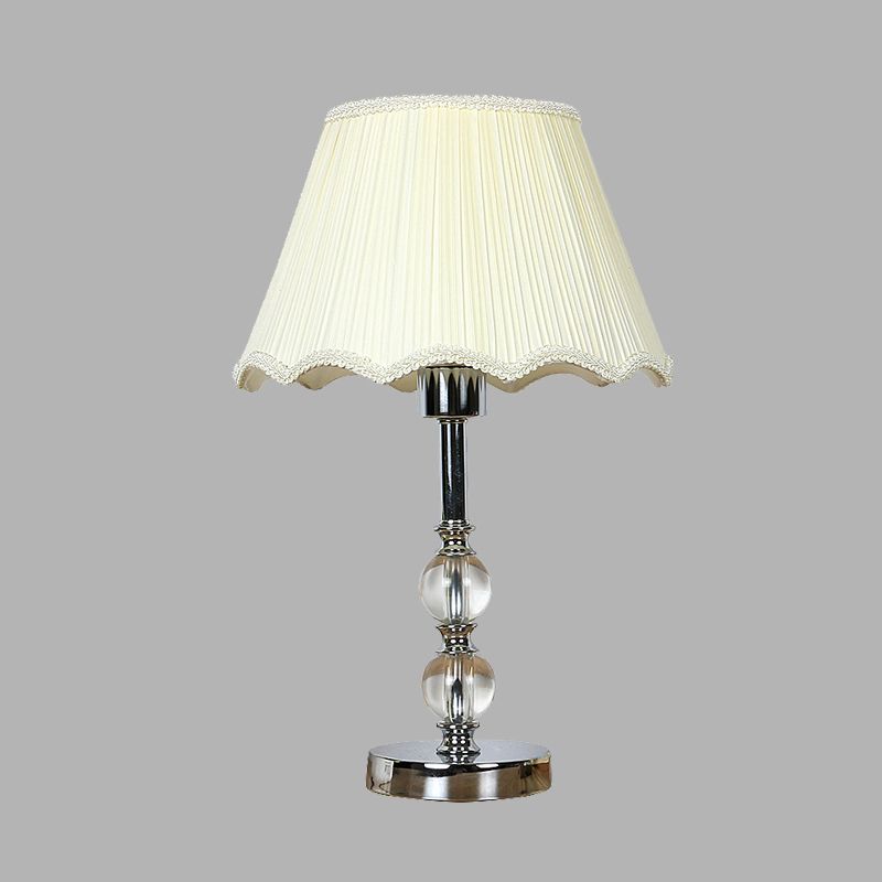 Lampe nocturne festonnée blanche Tissu traditionnel à la tête de tête de tête simple lumière avec accent à boule de cristal