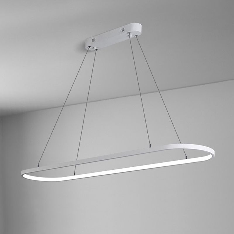 Metal Oval Shape Flush Ceiling Light Modern Style 1-Light Flush Mount Lighting Fixtures