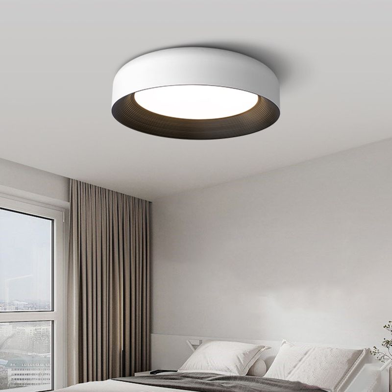 White Ceiling Light Fixture Modern Round LED Flush Mount for Bedroom