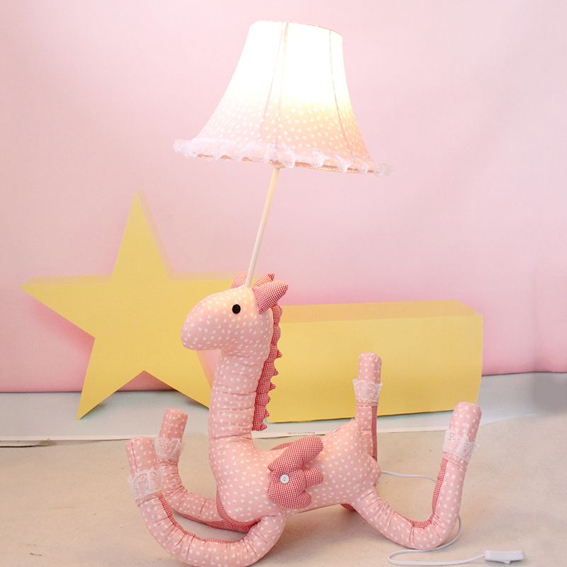 Lampe à la maison de la maison de dessin avec une nuance de cloche 1 clair de plancher de tissu clair en rose pour la chambre pour enfants