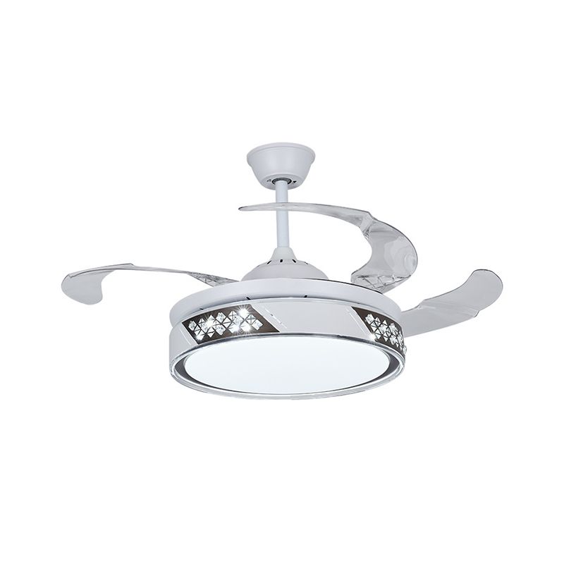 Ronde Semi Flush Mount Lamp Simplicity Metal 42 "brede LED -slaapkamer plafondventilator verlichting in wit, 3 messen