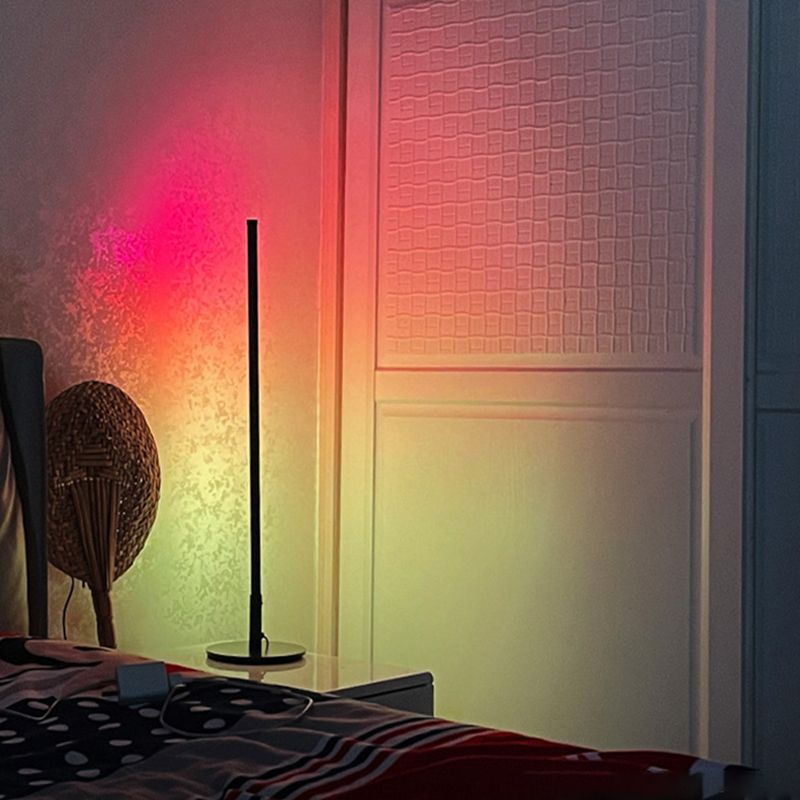 Metall Stick Schatten RGB Nachtlampe Einfachheit LED Black Tischbeleuchtung für Schlafzimmer