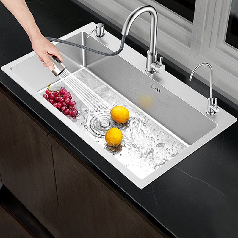 Classic Style Kitchen Sink Stainless Steel 3 Holes Kitchen Sink with Drain Strainer Kit