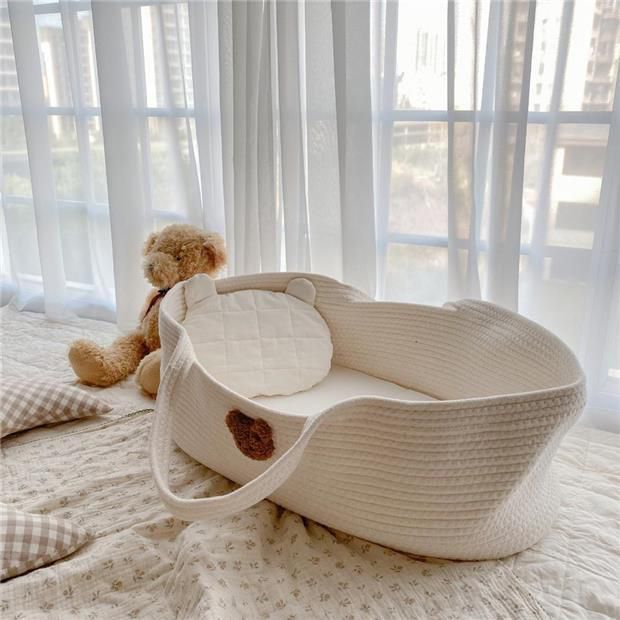 Portable Crib Cradle Oval Folding Moses Basket for Newborn and Baby