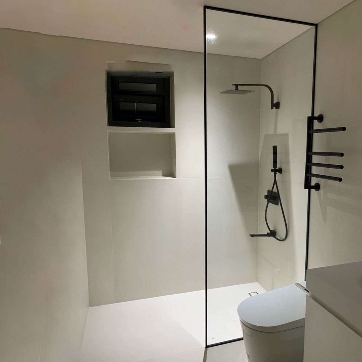 Tempered Glass Fixed Shower Screen with Extremely Narrow Stainless Steel Frame