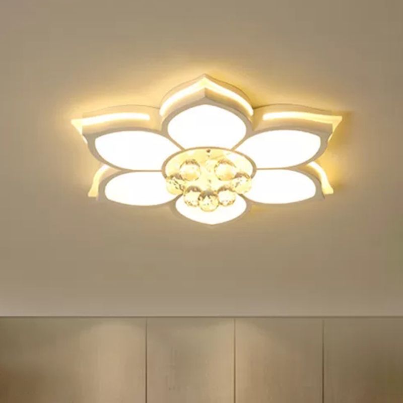 White Flower Flush Mount Light Fixture Modern LED Crystal Close to Ceiling Lighting