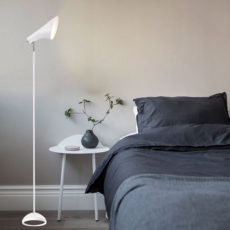 Nordic Flared Reading Floor Lamp Single Metal Floor Light with Pivot Joint for Living Room