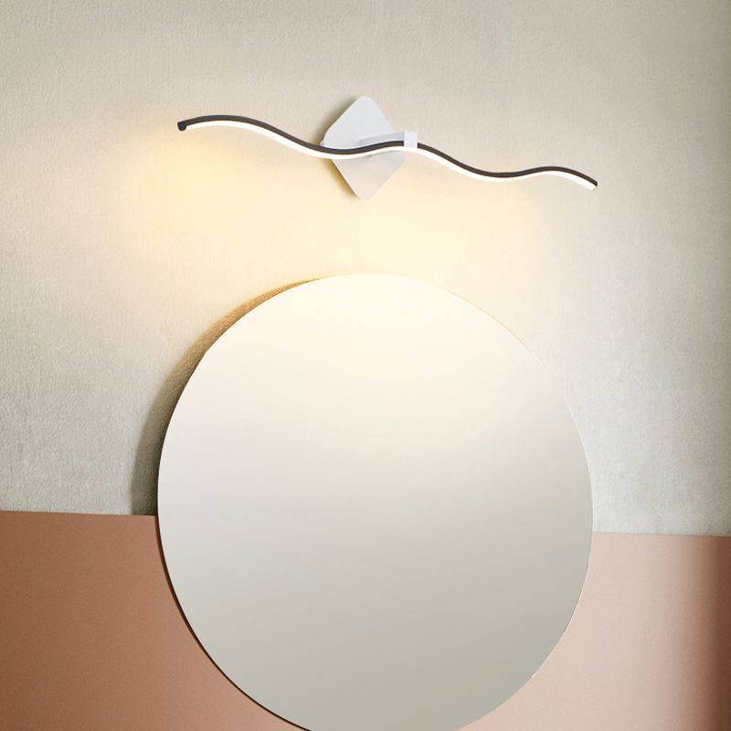 Nordic Style Metal Vanity Light Curve Shape Vanity Lamp for Shower Room