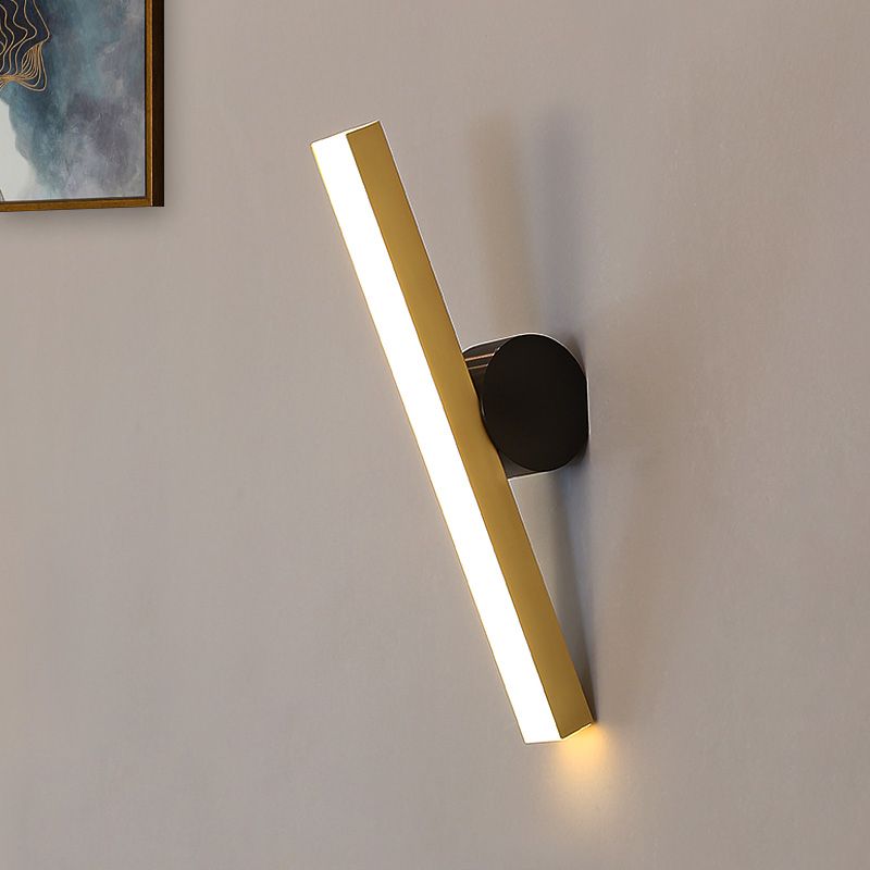 Lámpara de apliques de dormitorio LED de metal de montaje lineal de tocador lineal simple con placa trasera de tubo negro en oro, luz blanca/cálida