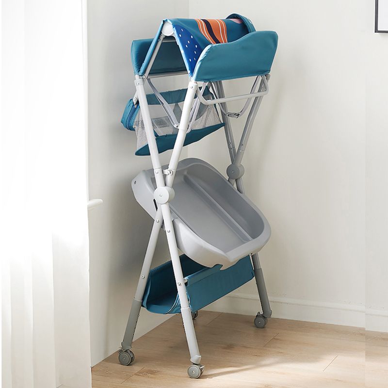 Modern Metal Baby Changing Table Flat Top Changing Table with 4 Wheels