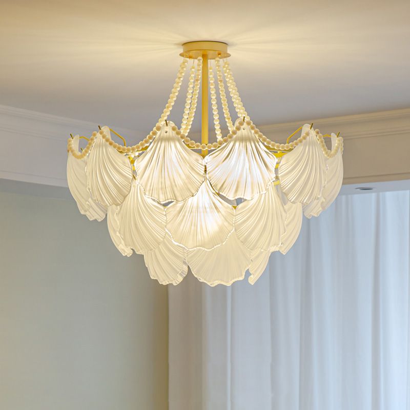 Nordique Shell Shape Chandelier Verre Multi Light Hanging Light en blanc pour chambre à coucher