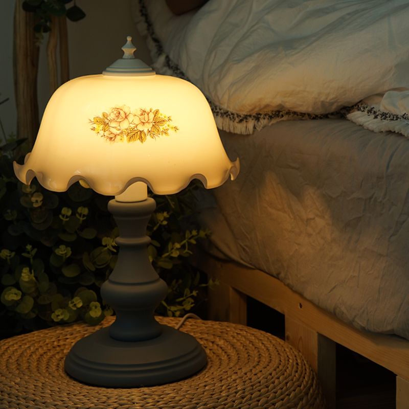 Ruffle-Edge Bowl Bedside Table Lamp American Flower White Glass 1 Head Blue Nightstand Light