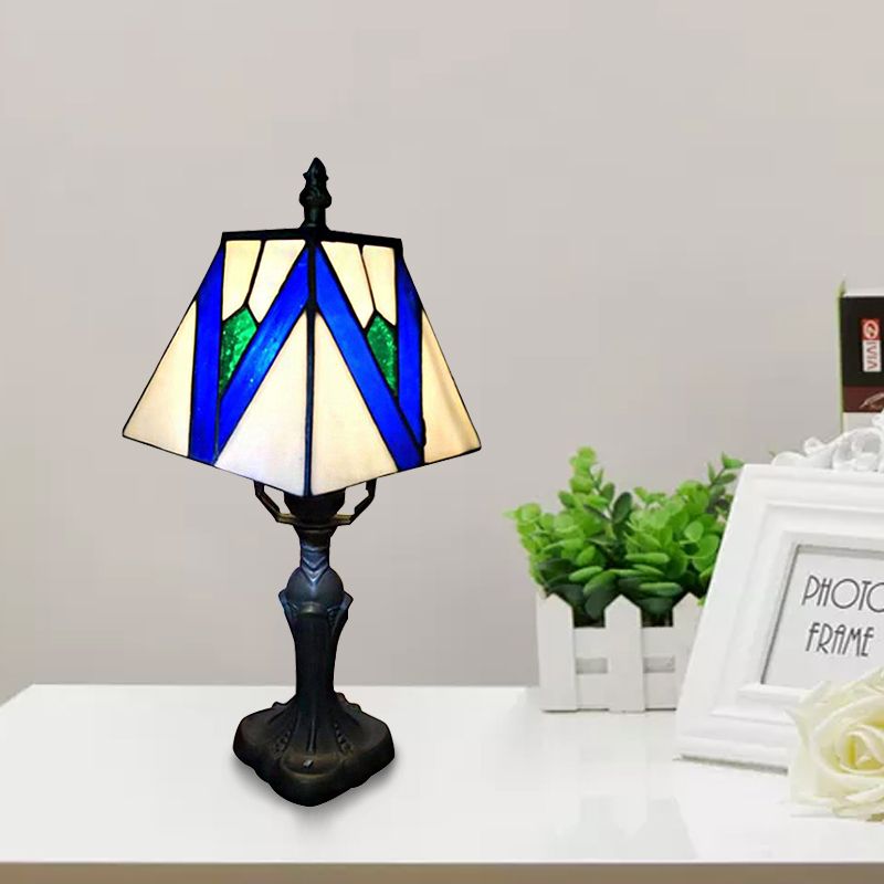 1 Light Craftsman Desk Light Tiffany Classic Glass Reading Light in Blue/White para iluminación de dormitorio