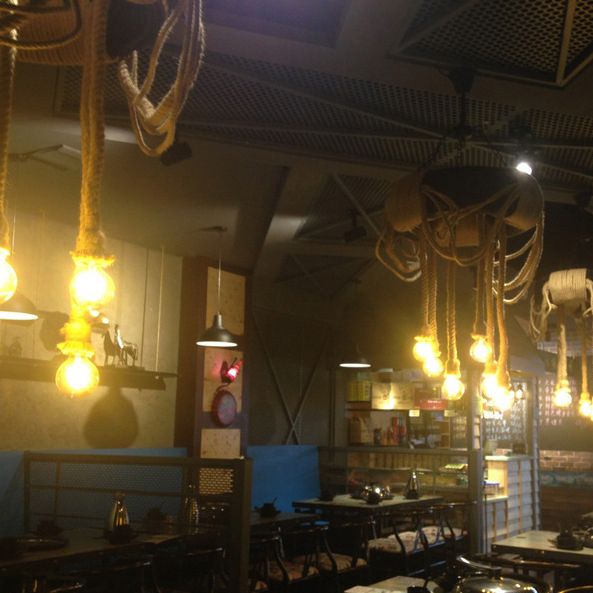 Modelado de neumáticos de estilo vintage Cáñamo Luz colgante de 6 luces Accesorios de iluminación de suspensión de bombilla abierta para cafetería