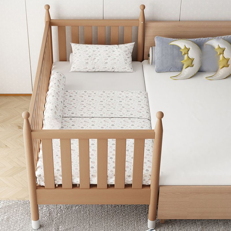 Modern Solid Wood Crib in Natural Nursery Bed with Guardrail