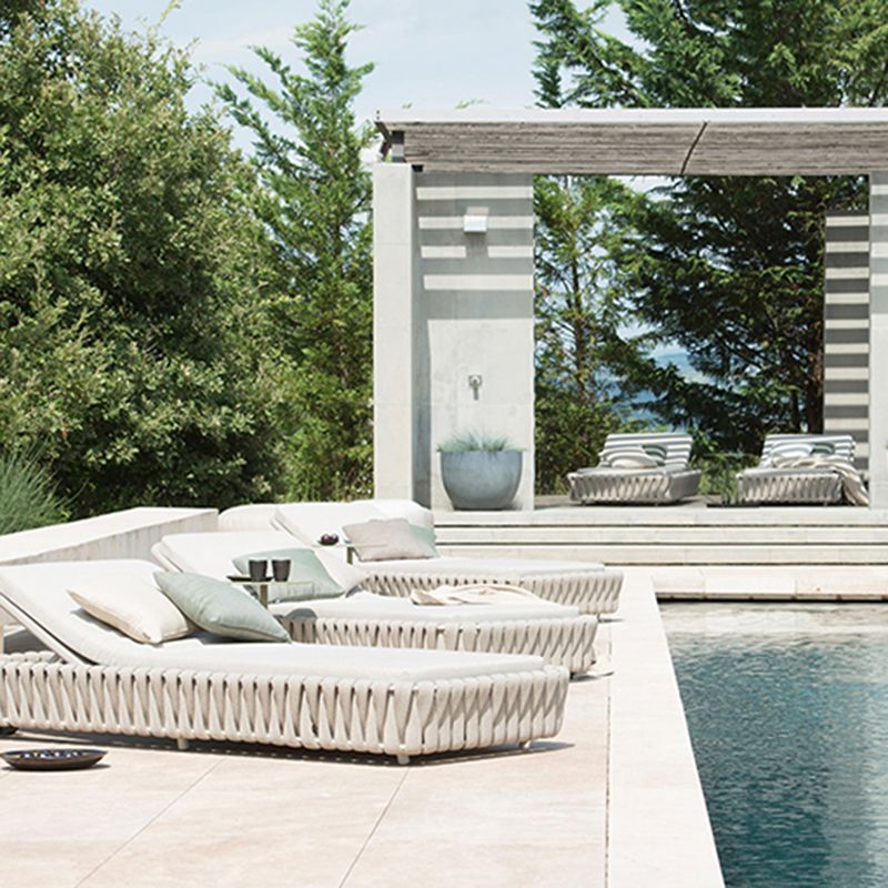 Contemporary Aluminum Frame Outdoor Patio Sofa with White Cushion