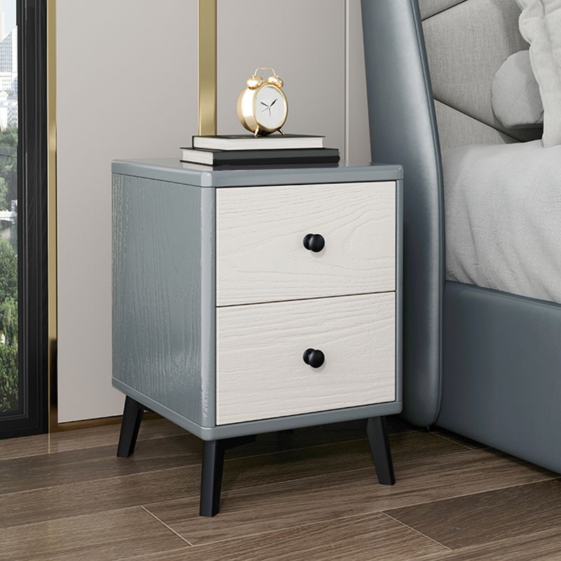 Solid Wood Nightstand Modern 2-Drawer Storage 20 Inch H Night Table with Legs