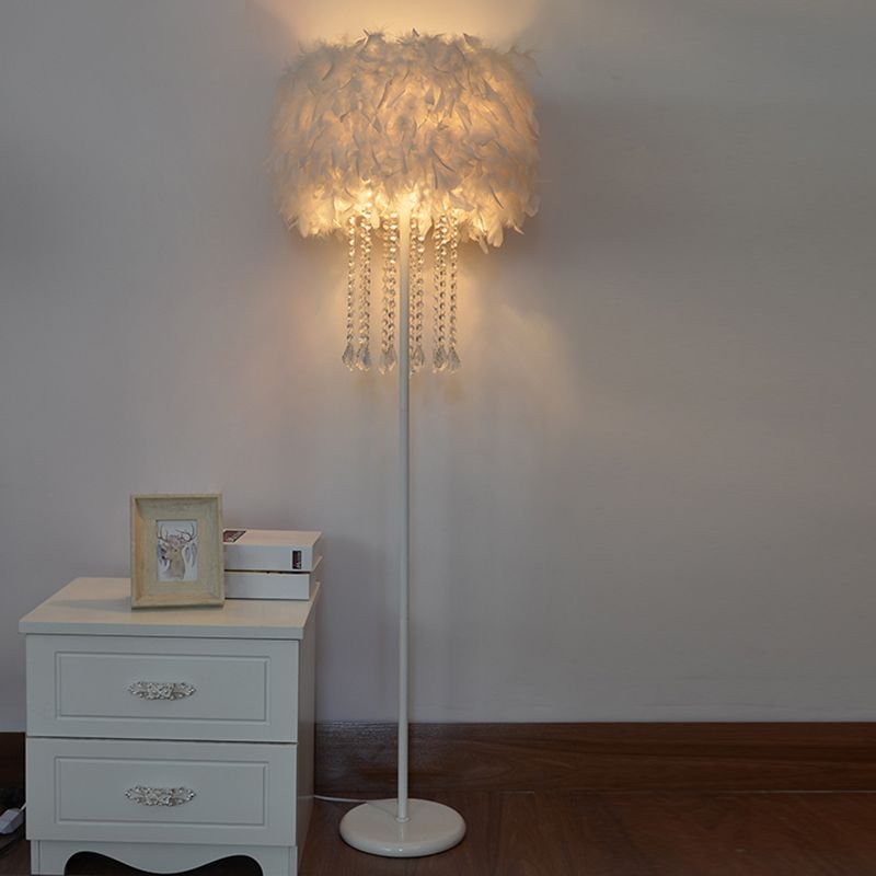 Drum Bedside Floor Lamp Feather 1-Light Modernist Stand Up Lamp in White with/without Crystal Drop