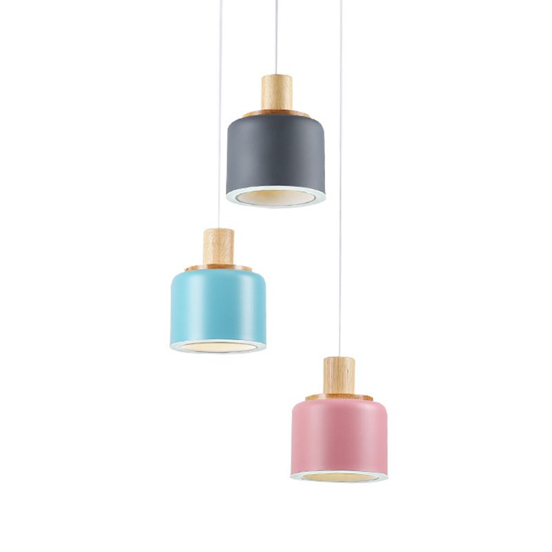 Blanc Small Drum Cluster Pendant Light Minimaliste 3 têtes Player Metallic Plafond Aménagement avec dessus en bois