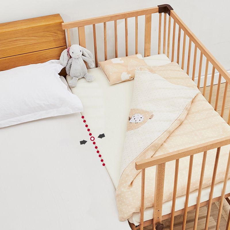 Contemporary Wooden Crib in Natural Nursery Bed with Mattress