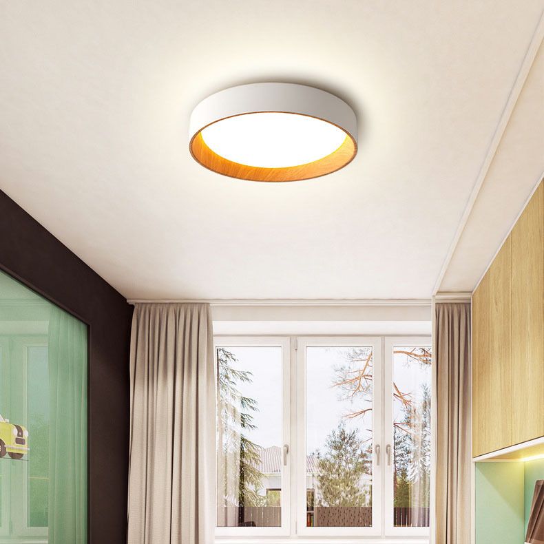 1 Light Round Flush Mount Lamp Modern Style Metal Flush Mount Fixture in White