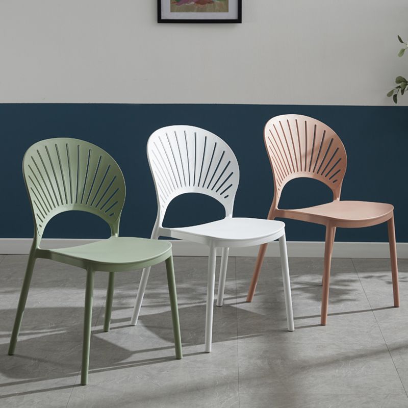 Scandinavian Matte Finish Plastic Dining Chair Home Stacking Side Chair