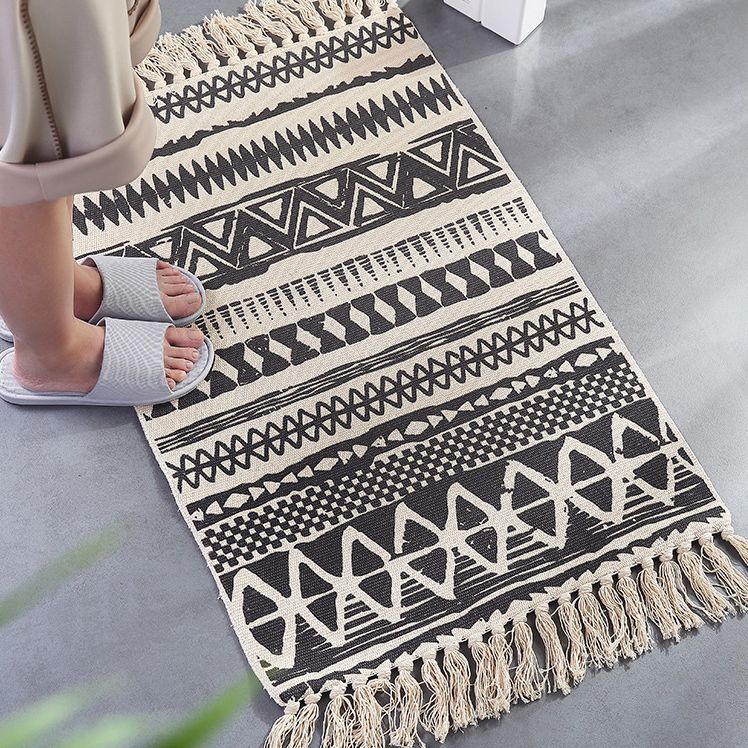 White Tone Bohemian Area Rug Cotton Leaves Print Rug Fringe Indoor Rug for Home Decoration