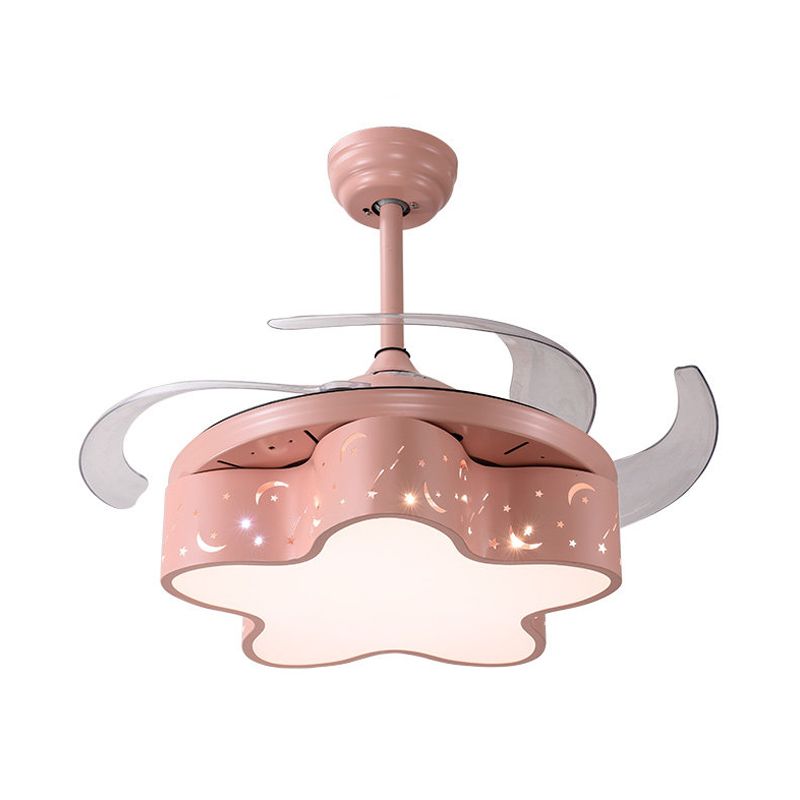 Forma de dormitorio de la estrella Ventilador colgante de dormitorio Metal Niños nórdicos 4 Blades transparentes LED Semi Flushmount en blanco/rosa/azul, 66 "de ancho