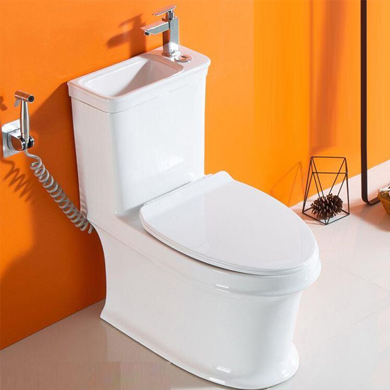 Modern Ceramic Flush Toilet Floor Mounted Toilet Bowl with Seat for Washroom