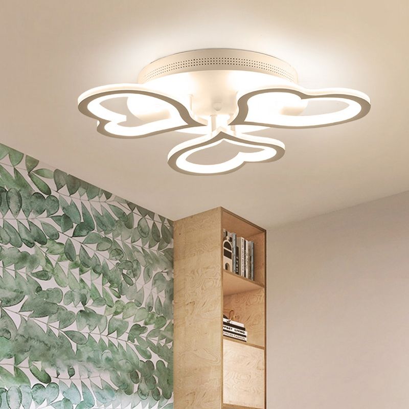 Acrylic Loving-Heart LED Ceiling Mount Light Contemporary Ceiling Lamp in White for Game Room